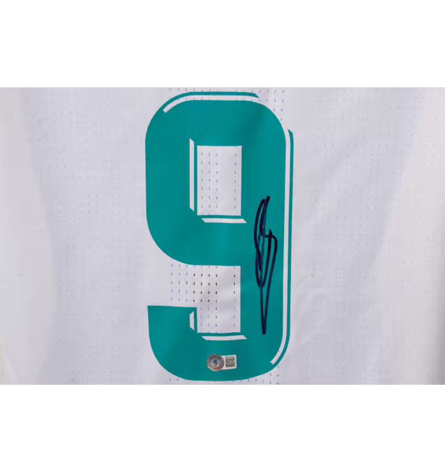 Karim Benzema Signed Real Madrid FC Home Soccer Jersey #9 with Beckett COA